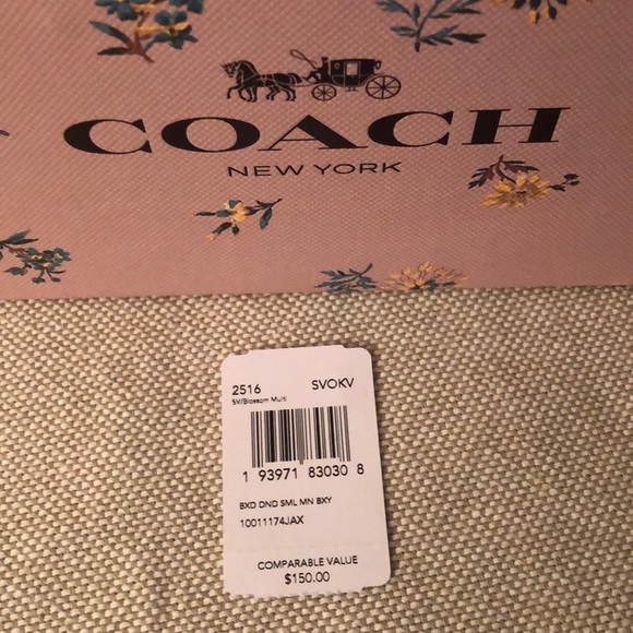 HOST PICK🌷Coach-small & mini cosmetic box set - Picture 7 of 7